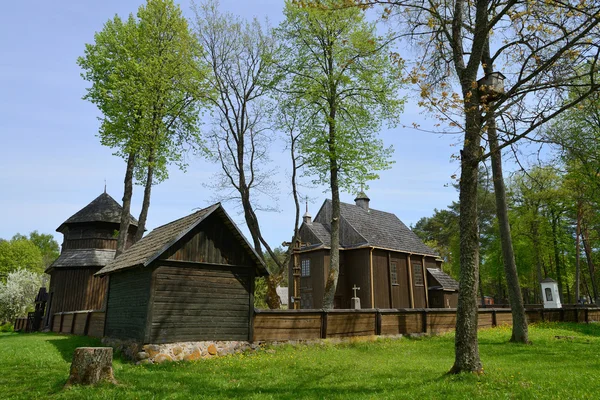 Найстаріших збережених дерев'яна церква в Литві — стокове фото