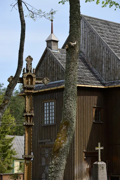 Найстаріших збережених дерев'яна церква в Литві — стокове фото