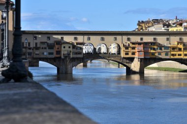 Floransa, İtalya - 25 Aralık 2024: Eski Floransa, İtalya, eski bina ve kiliselerin mimarisi.