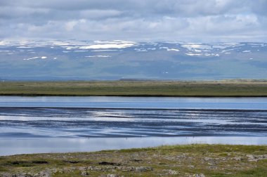 İzlanda manzarası. İzlanda fiyortları, Kuzey İzlanda.