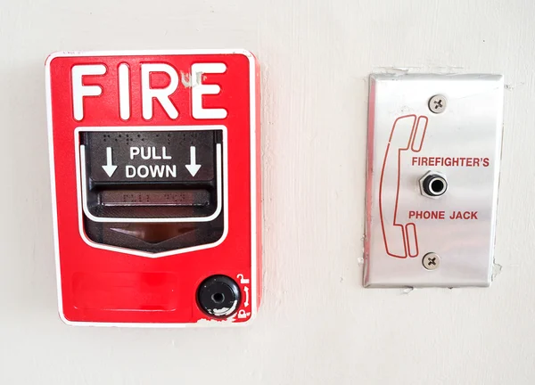 Interruptor de alarma contra incendios en pared — Foto de Stock