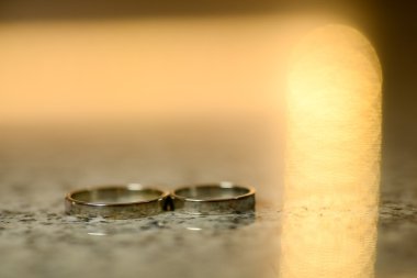 Alyans şekilli bokeh ile
