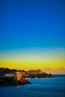Gün batımı Carnival Cruise Line gemiden St. Thomas Marriott Beach Resort için