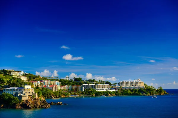 Puesta de sol en St. Thomas desde Carnival Cruise Line Ship hasta Marriott Beach Resort — Foto de Stock