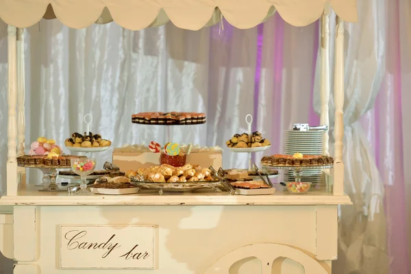 Candy bar with many cakes — Stock Photo, Image
