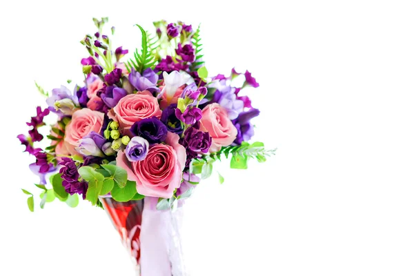 Bouquet de mariée de mariage avec des roses sur fond blanc — Photo