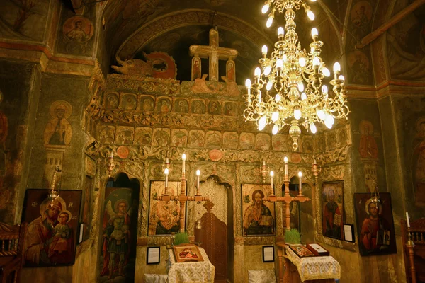 Meraviglioso soffitto interno di una chiesa ortodossa — Foto Stock