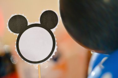 Mickey Mouse şeklinde tablosu kartı