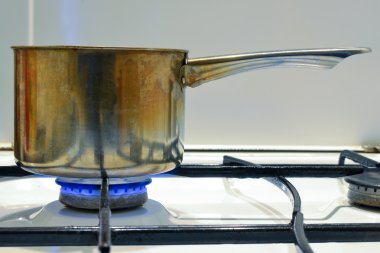 Eski paslanmaz çelik su ısıtıcısı