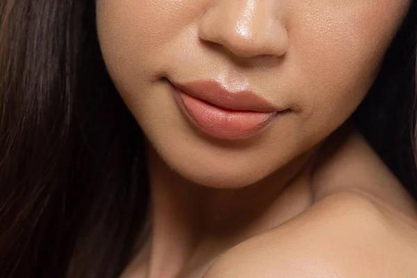 Seksuele Volle Lippen Natuurlijke Glans Van Lippen Huid Van Vrouw — Stockfoto