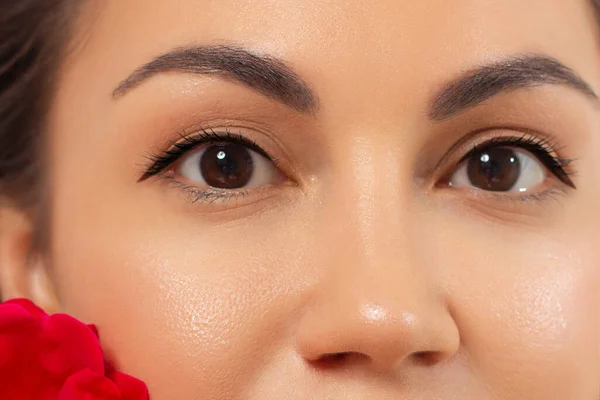 Belo Macro Shot Olho Feminino Com Maquiagem Clássica Eyeliner Forma — Fotografia de Stock