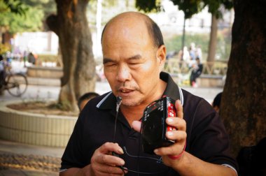 Yaşlı insanlar şarkı, mutlu, Shenzhen, Çin