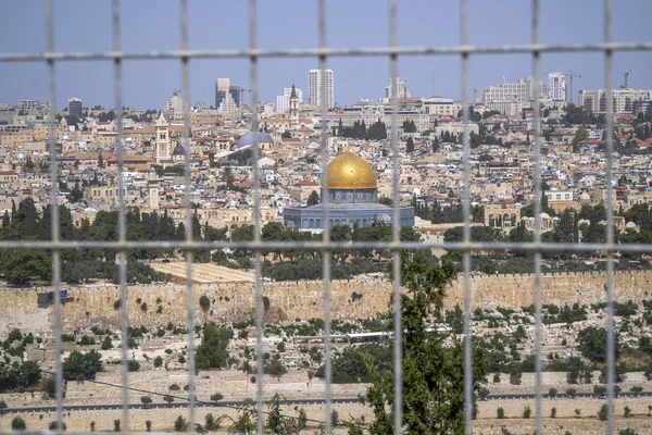Widok z Góry Oliwnej na stare miasto w Jerozolimie. Izrael — Zdjęcie stockowe