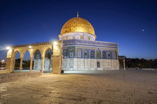 Vista da Montanha das Oliveiras na cidade velha de Jerusalém. Israel — Fotografia de Stock