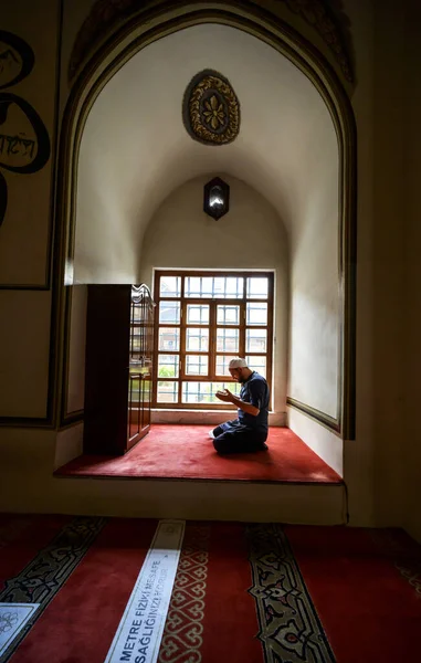 Бурса Турция Июля Большая Мечеть Мусульманская Молитва Перед Окном Июля — стоковое фото