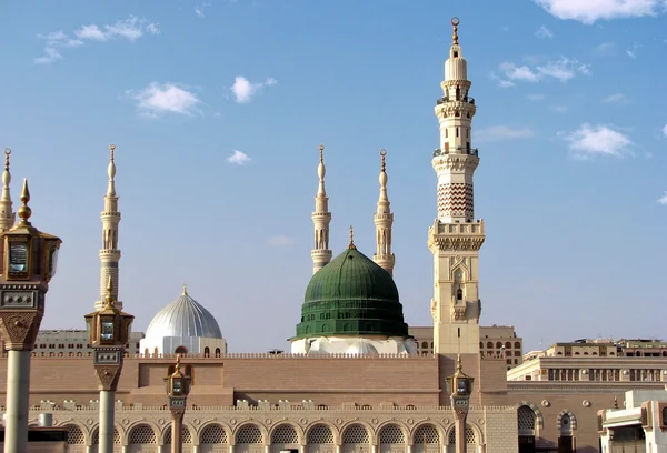 Dome and minarets of masjid nabavi — Stock Photo, Image