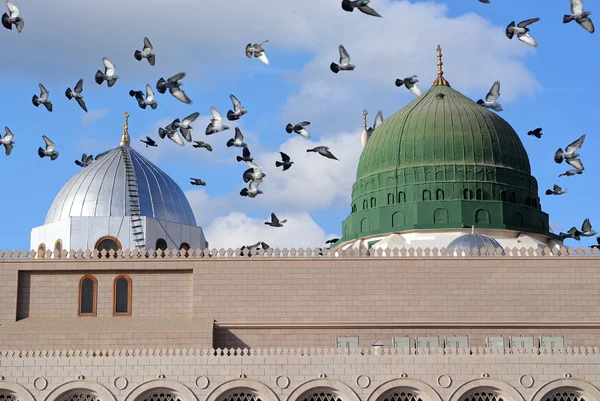 Torres da mesquita Nabawi — Fotografia de Stock