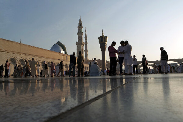 Мечеть Набави, Медина, Саудовская Аравия
