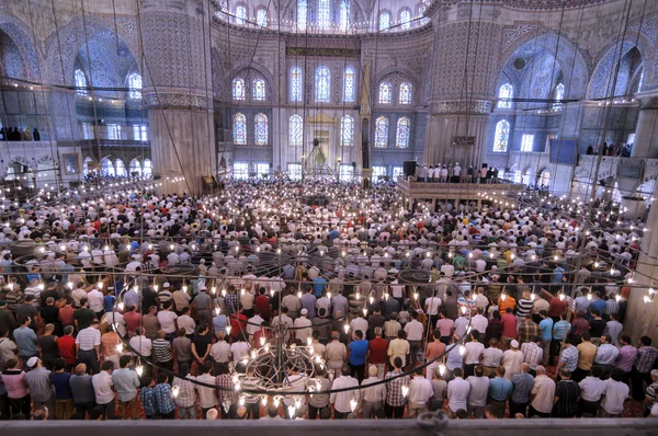 Modrá mešita rituál uctívání v modlitbě, istanbul, Turek — Stock fotografie