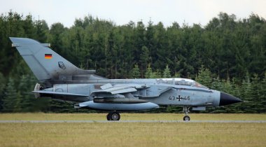 Uçuş gösteri sonra jet PA-200 tornado