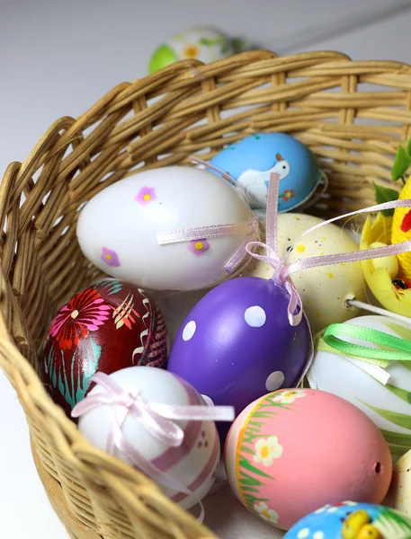 Смесь разноцветных ярких Easer яйца — стоковое фото
