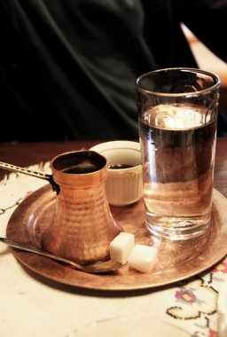 Türk çay ve kahve tablo