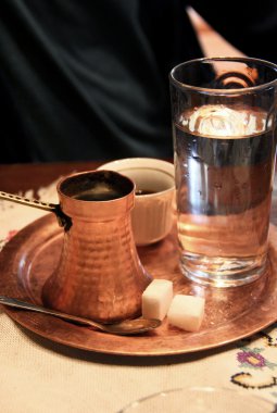 Türk çay ve kahve tablo