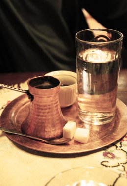 Türk çay ve kahve tablo