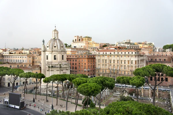 Hermosa vista de las ruinas del Imperio Romano, Roma — Foto de Stock