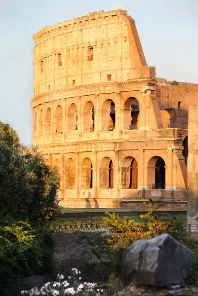 Hermosa vista del Coliseo, Italia — Foto de Stock