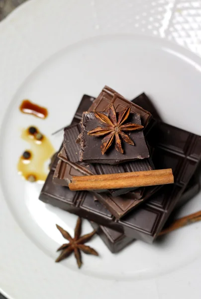 Pieces of chocolate on the plate — Stock Photo, Image