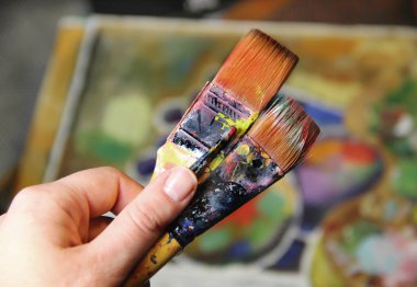 Sanatçı boyalar natürmort cubistic içinde 