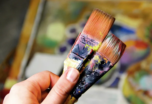 Sanatçı boyalar natürmort cubistic içinde — Stok fotoğraf