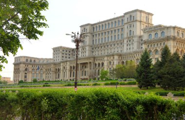 Bükreş, Romanya Parlamento Binası 