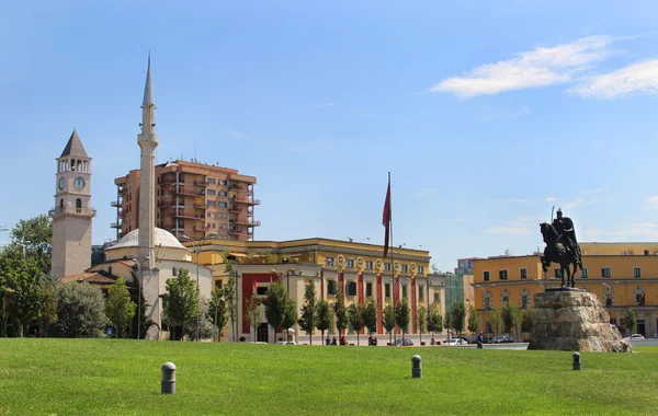 A város központjában, Tirana, Albánia — Stock Fotó