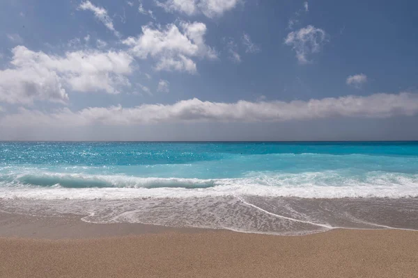 Praia Areia Tropical Céu Azul Dia Quente Verão — Fotografia de Stock