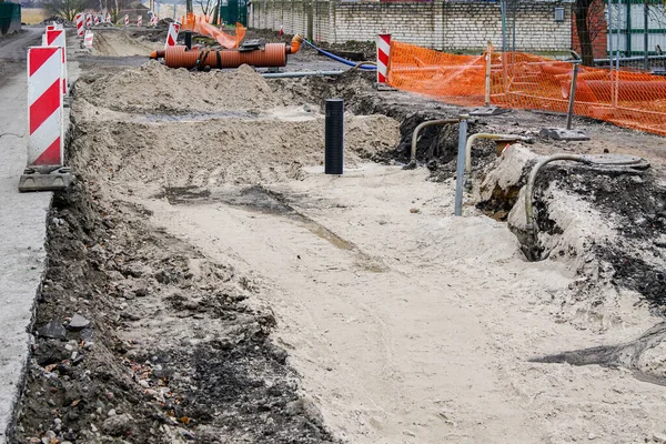 Sanierung Der Stadtstraße Austausch Der Unterirdischen Kommunikationsleitungen — Stockfoto