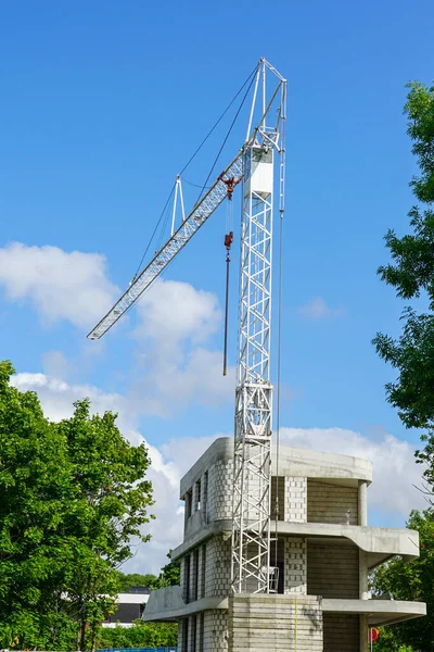 White Tower Crane Fragment New Building Background Blue Sky — Stock Photo, Image