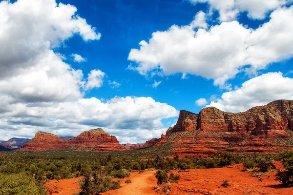 Червона скеля Buttes Седона, штат Арізона, США — стокове фото