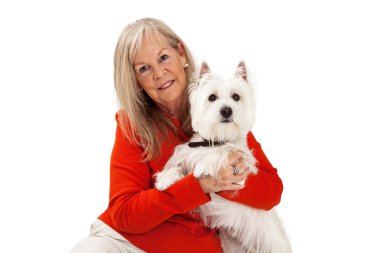 Olgun kadın köpek tutarak closeup