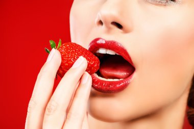 cinsel dudaklar. Sağlıklı gıda kavramı.