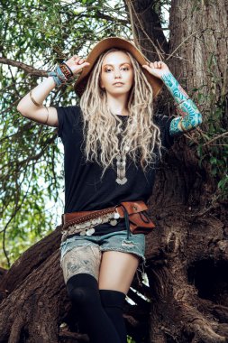 vahşi odun. Boho, hippi.