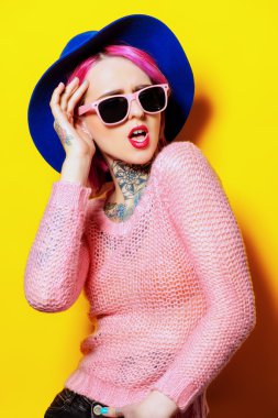 parlak sihir. Optik tarzı. Dövme.