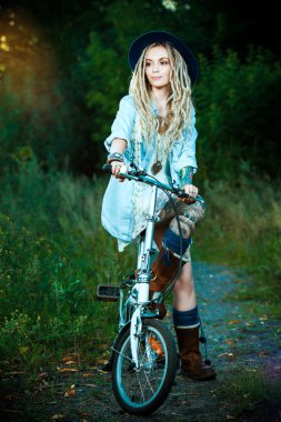 açık bir bisiklet.