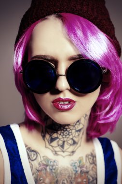 vücut dövme. Optik stili.