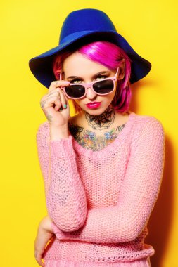 optik tarzı. Dövme.