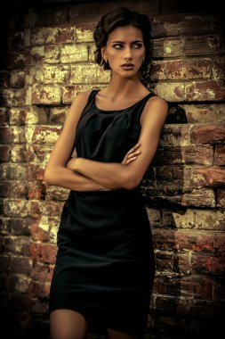 ayakta duvar tarafından