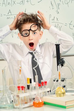 büyük tecrübe. Bilim ve eğitim.