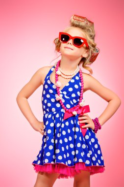 moda-monger. Pin-up tarzı.