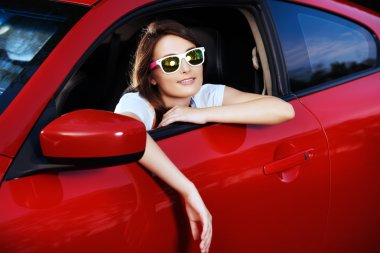 kadın sürücü. Seyahat kavramı. 